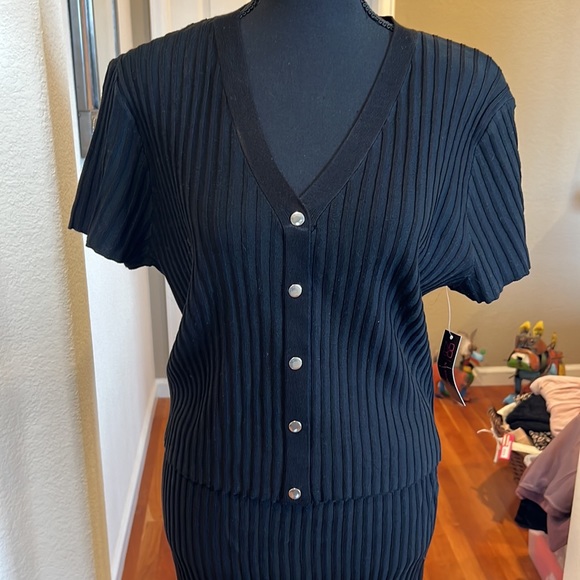 NWT skirt and top set size XL No boundaries - Picture 2 of 7